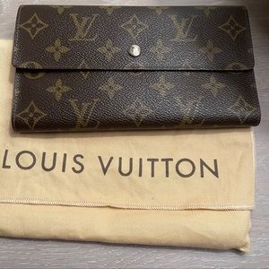 Louis Vuitton Malletier Monogram wallet
